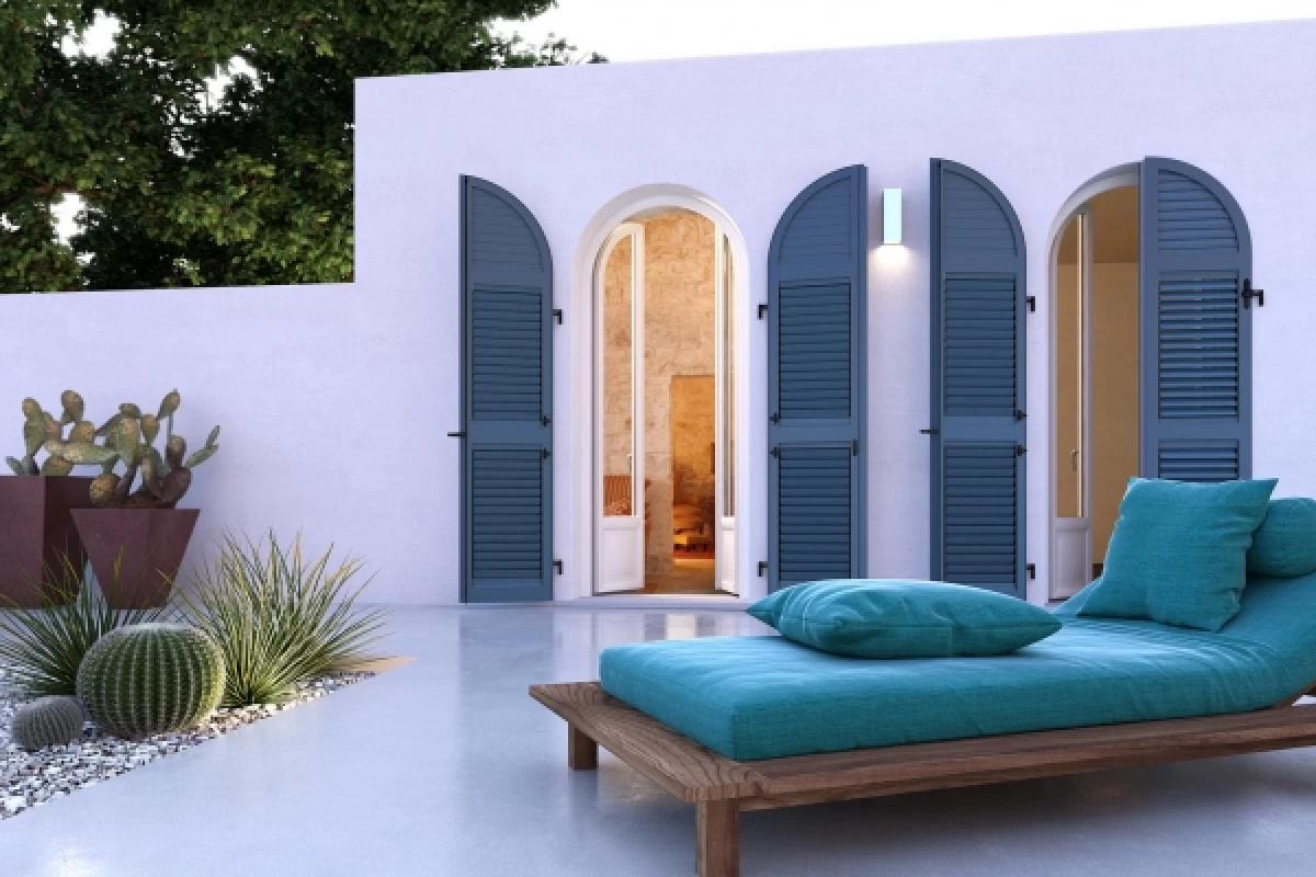 Persiane blu ad arco